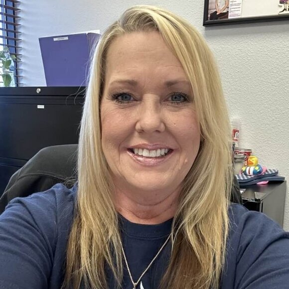 Meet your Posher, Christi - Picture 5 of 5